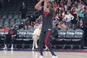 刘晓琦是个人物，单防詹姆斯！😎